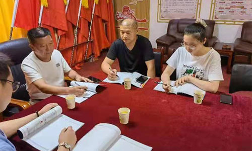 不忘初心，牢記黨恩。山東魯野鋼結構工程有限公司黨支部，開黨會感黨恩，重溫入黨誓言